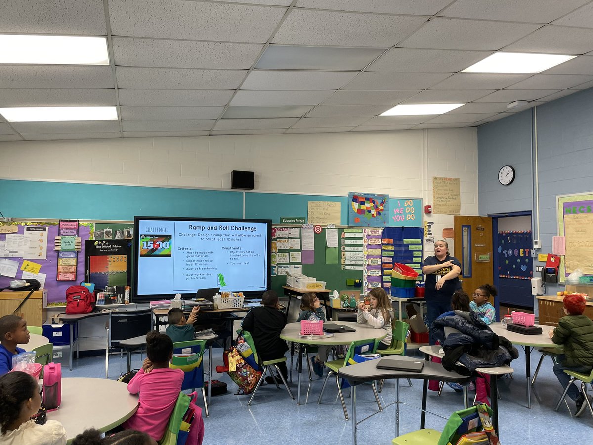 #fbf We had the pleasure of having our coach <a href="/mrsrobertsnecsd/">Allison Roberts</a> in our room last week - so much fun when we spend time with her!! #GatorNation <a href="/VailsGateBP/">C.Briscoe Perez</a> <a href="/VailsGateEC/">Eileen Cruz</a> #GatorLove
