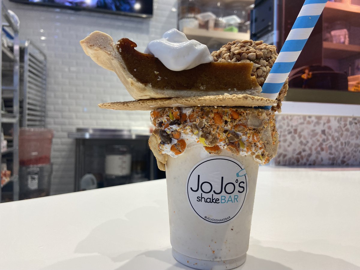 thechantellp's tweet photo. 🚨Check out my article: Columbia Street Fall Fest comes to Detroit sponsored by Jo Jo’s Shake Bar 
Try tasty foods and drinks Oct. 6- Nov. 14 10 a.m. until 10 p.m. 
#WSUnmA5 #multimedia #journalism #photojournalism
#fallfest #detroit #jojo'sshakebar
https://t.co/ekQfR3ok13 https://t.co/m6igDhhsOS