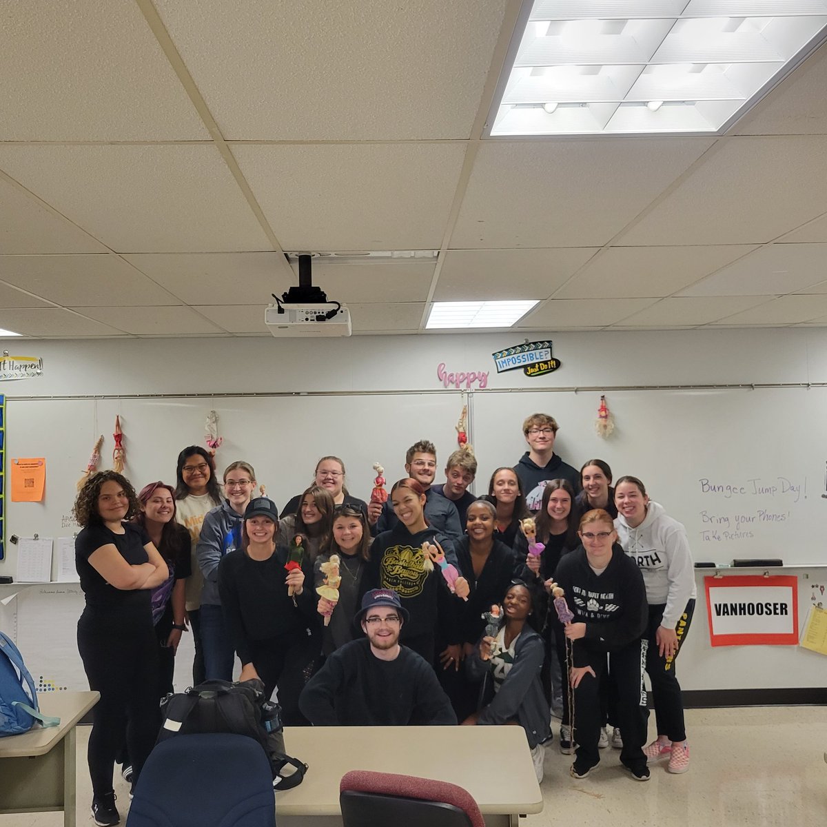 melvanhooser's tweet photo. 6th and 5th hour Stats ready to bungee jump! https://t.co/HWGYQPxrE2