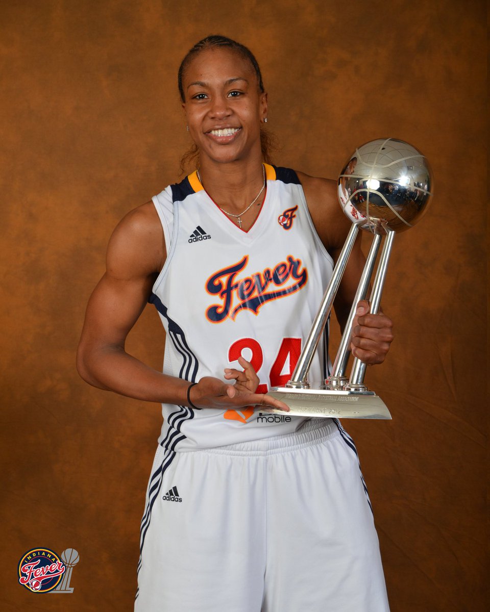 IndianaFever's tweet photo. photoshoot, pose 📸🏆

#Fever2012 https://t.co/rFuXmFx4dV