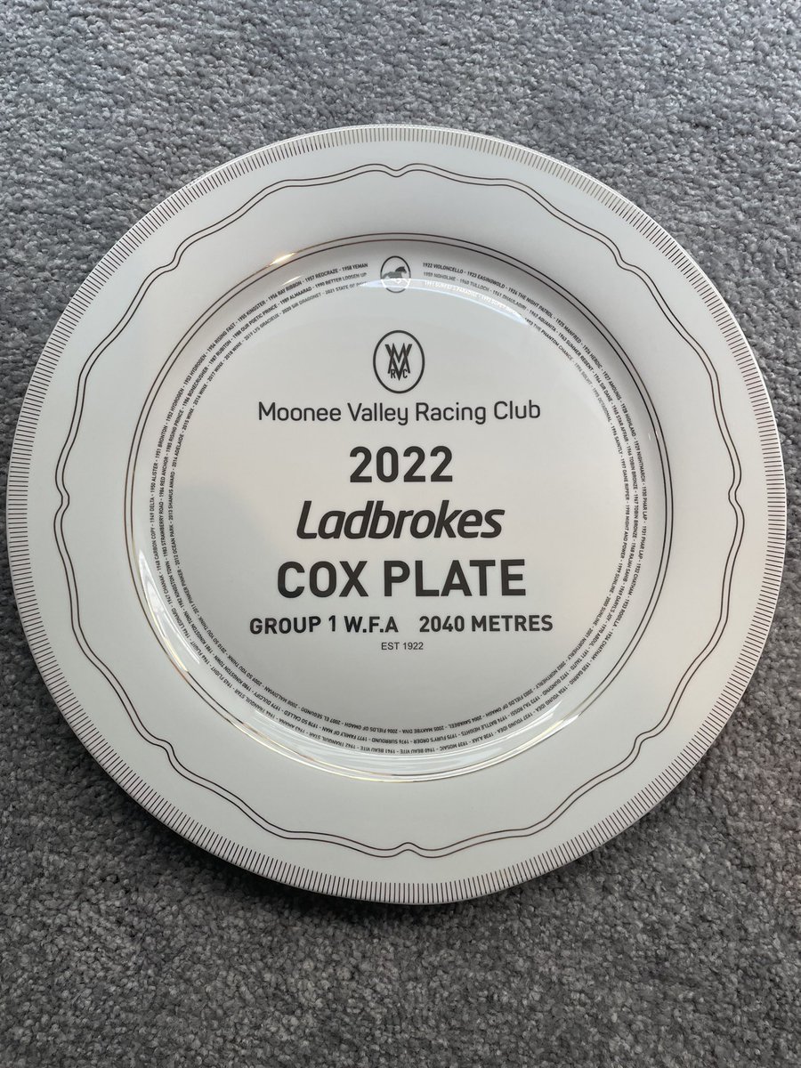 metaos's tweet photo. A beautiful commemorative plate from @TheValley to celebrate #CoxPlateCentenary - with #StateOfRest on the honour roll. #Legendary #AustraliasBestRace https://t.co/1RRGYsD2CD