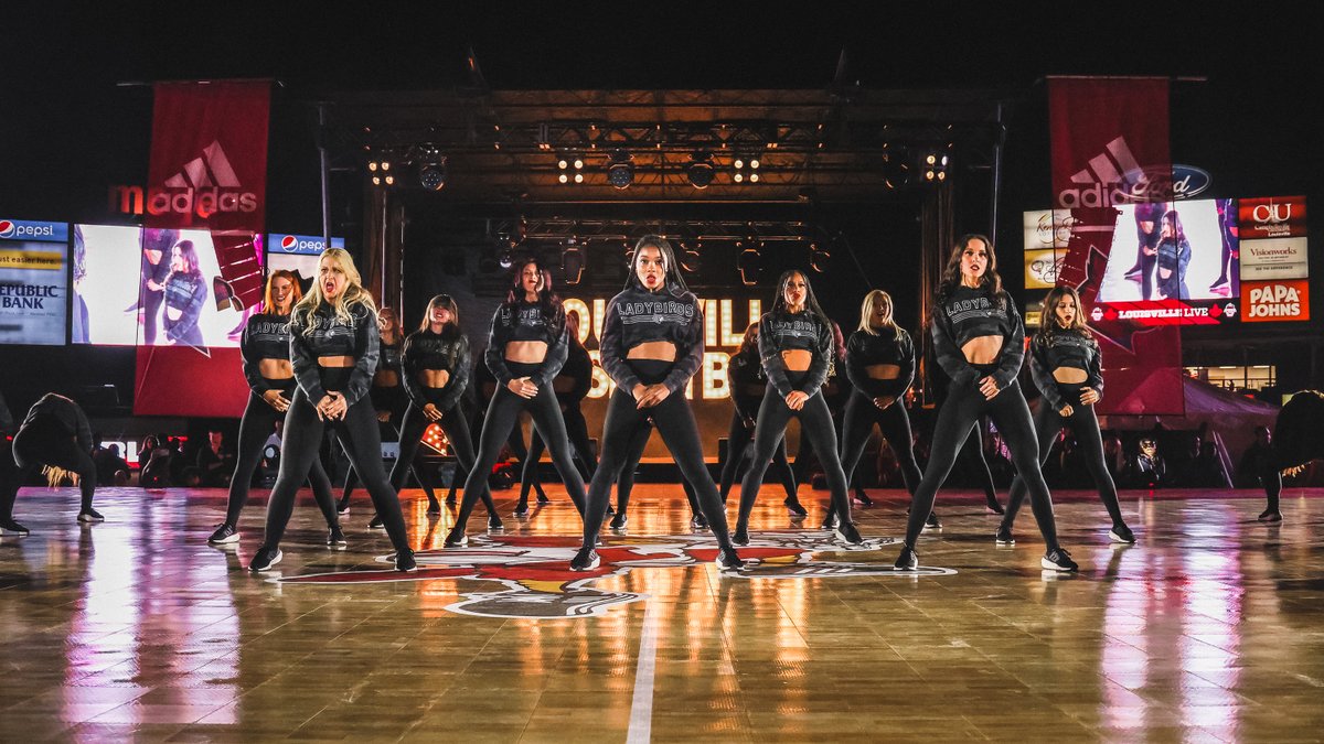 GoCards's tweet photo. The @UofLLadybirds with an absolute 🔥 performance!!!

#GoCards https://t.co/64e7l2HWWX