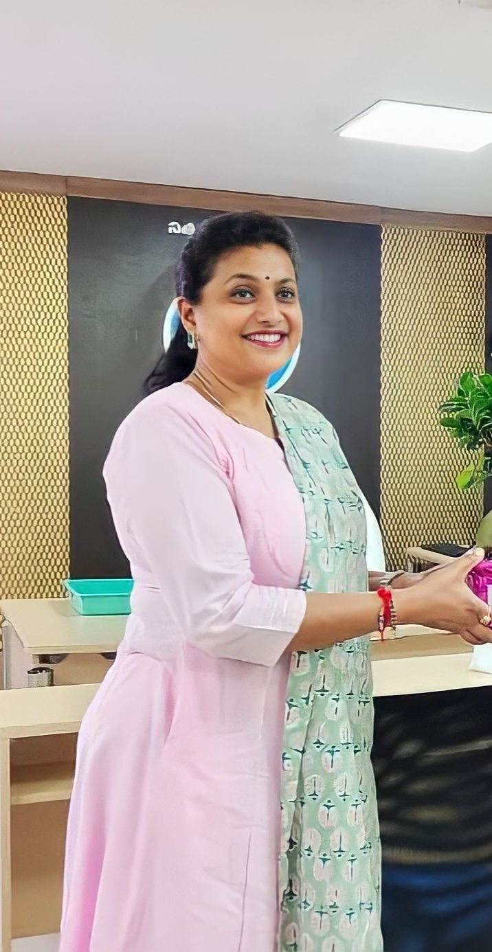 Hot Actress Roja, Smiling RK Roja, Beautiful heroine Roja Actress