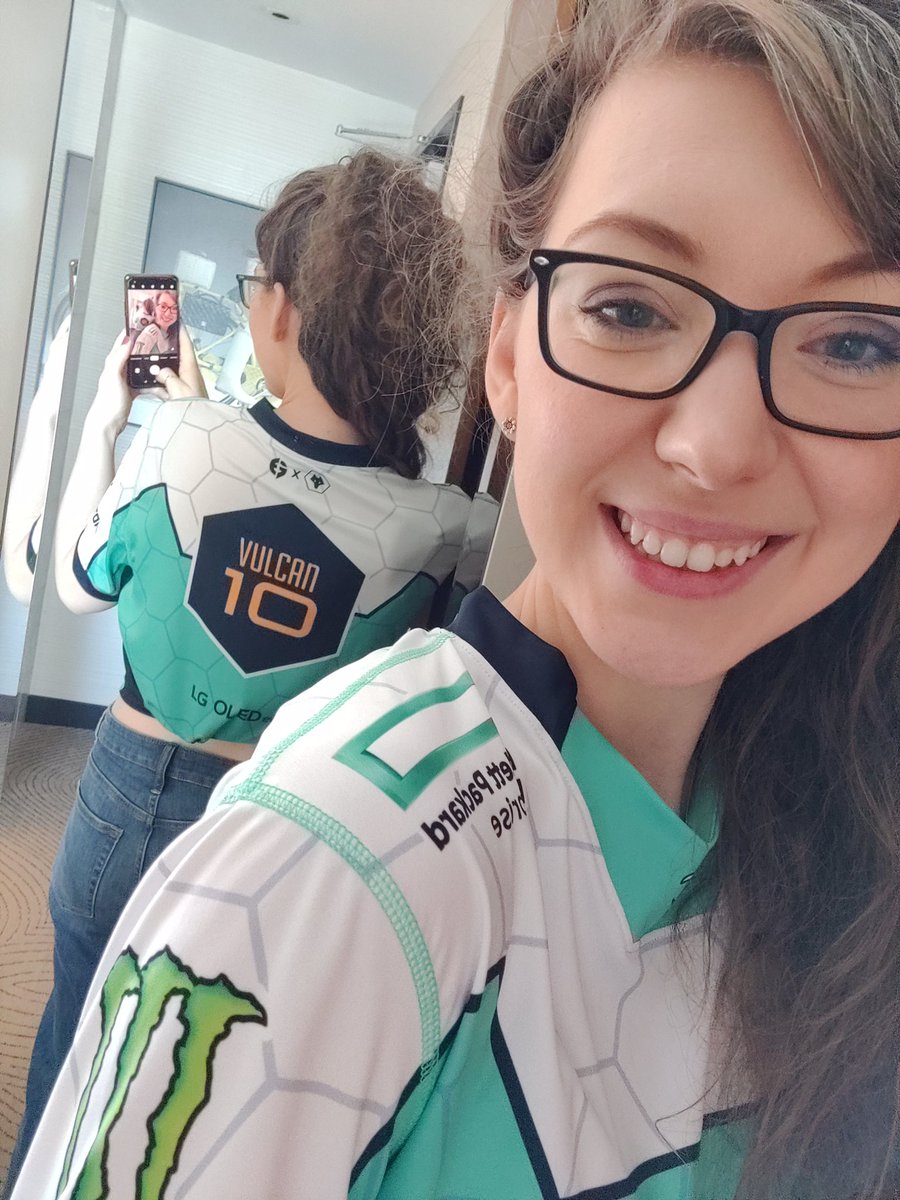 Princess_Zyna's tweet photo. #Worlds2022 in NYC was so special. https://t.co/L4Zeu1p9BG