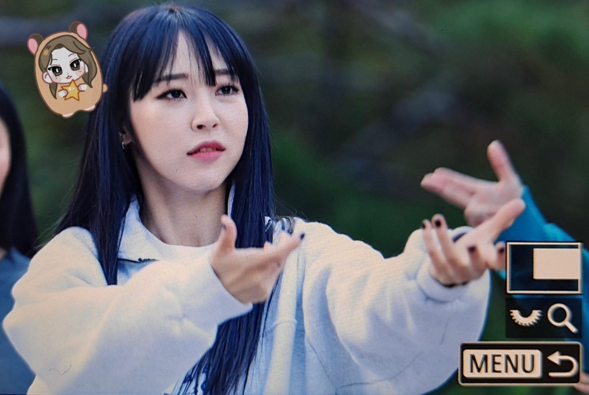 HAMSTAR_1222's tweet photo. 221022 미니팬미팅 프리뷰 1

#마마무 #문별 #MAMAMOO #MOONBYUL https://t.co/ROHcprTH7D