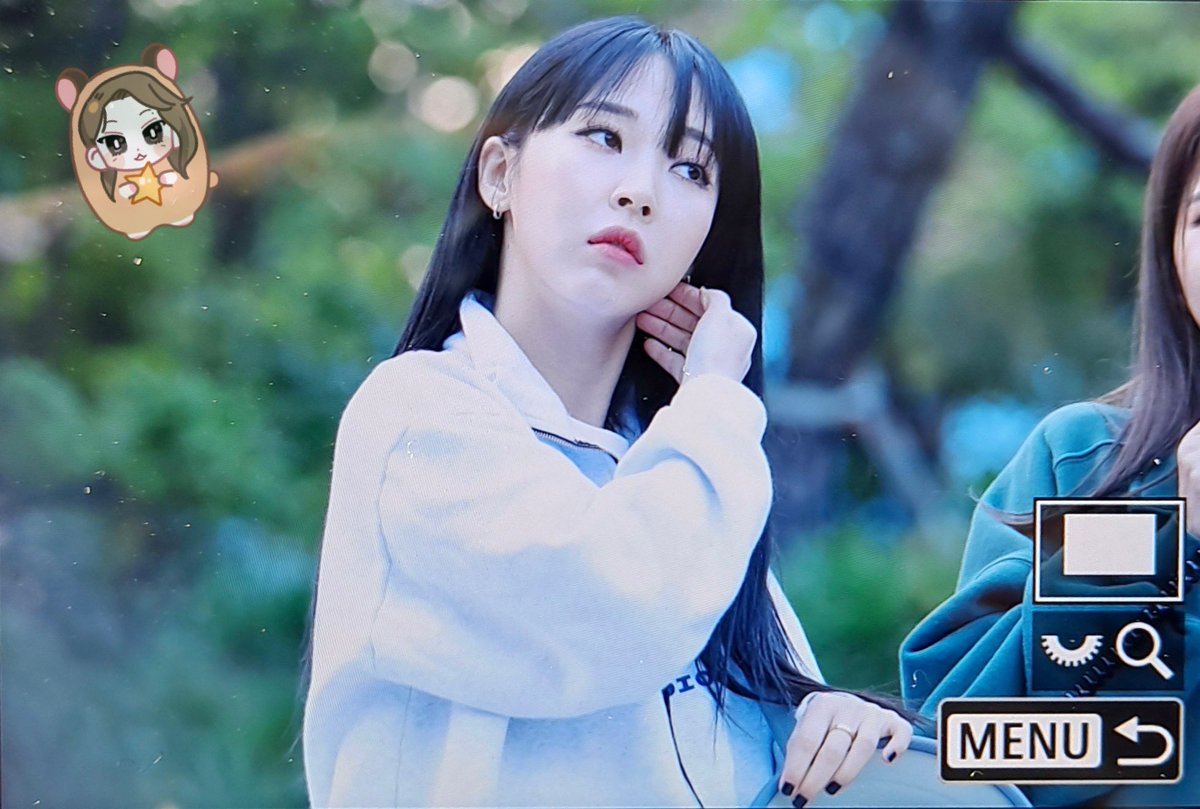 HAMSTAR_1222's tweet photo. 221022 미니팬미팅 프리뷰 1

#마마무 #문별 #MAMAMOO #MOONBYUL https://t.co/ROHcprTH7D