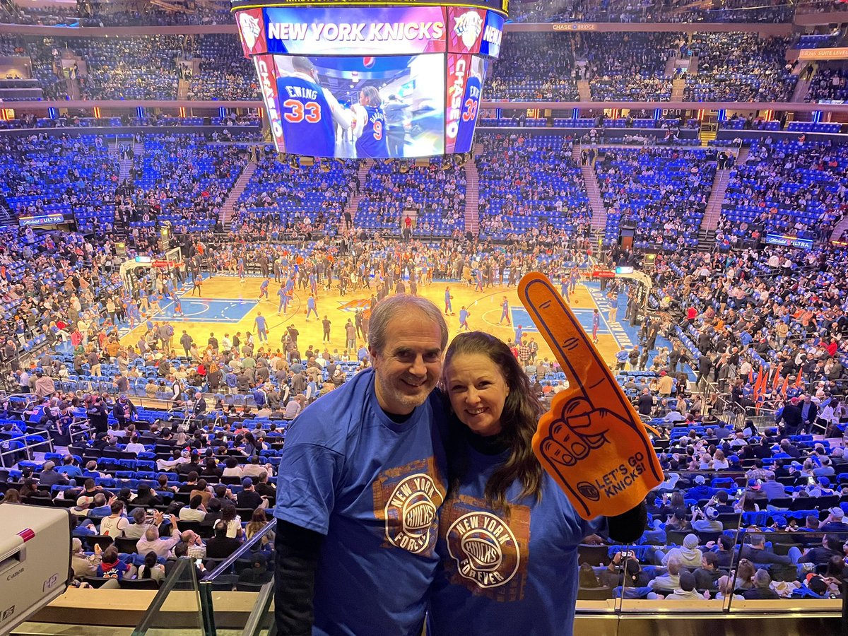 stuart_stirling's tweet photo. And we’re back #nykmsg https://t.co/k5OPRo6WJN