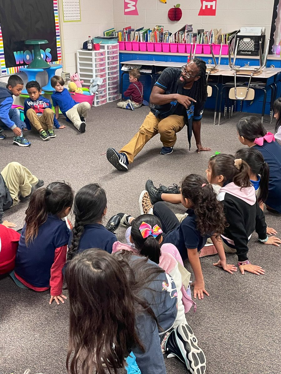 Thank you to our community partners for making our first week back from Fall Break fun!  Students and teachers both enjoyed hands-on learning experiences during Power Monday #2! 
@CommAchieves <a href="/MNPS_Magnet/">MNPS MSAP MAGNET SCHOOLS</a> <a href="/The_Compact/">Cumberland River Compact</a> <a href="/theNMAAM/">the NMAAM</a> @4HNashville <a href="/GlobalEdCenter/">Global Ed. Center</a>