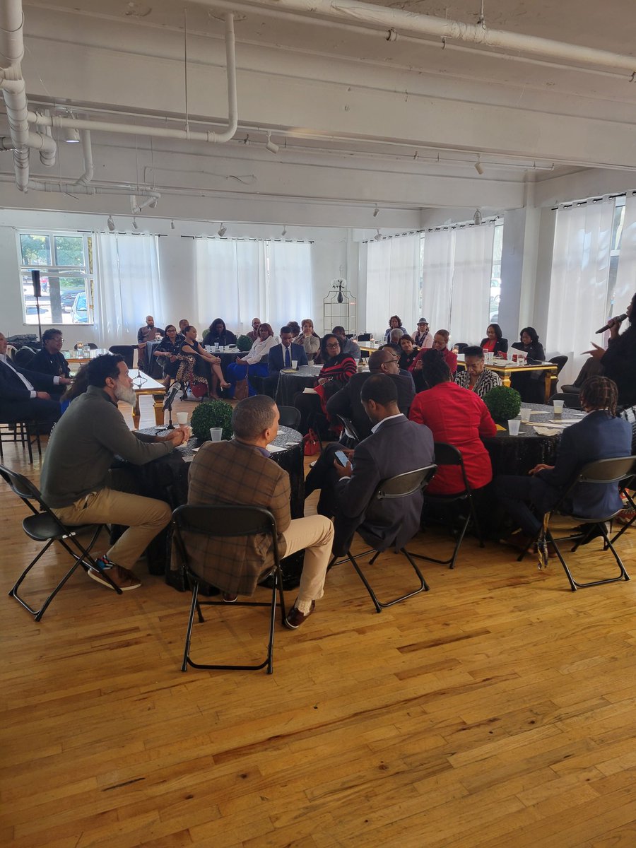 mooreforatlanta's tweet photo. Great Luncheon sponsored by the Atlanta Urban League. National President, Marc Morial was in attendance along with reps from several organizations working hard to Get Out The Vote. Polls are open for Early Voting. #AtlantaVote https://t.co/w37aV67Q1k