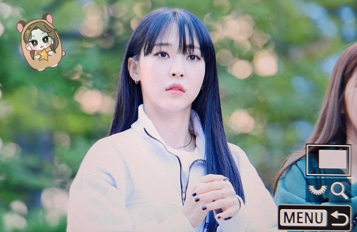 HAMSTAR_1222's tweet photo. 221022 미니팬미팅 프리뷰 2

#마마무 #문별 #MAMAMOO #MOONBYUL https://t.co/it5NkTSJMV