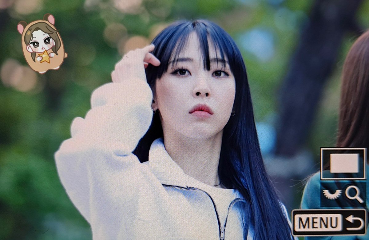 HAMSTAR_1222's tweet photo. 221022 미니팬미팅 프리뷰 2

#마마무 #문별 #MAMAMOO #MOONBYUL https://t.co/it5NkTSJMV