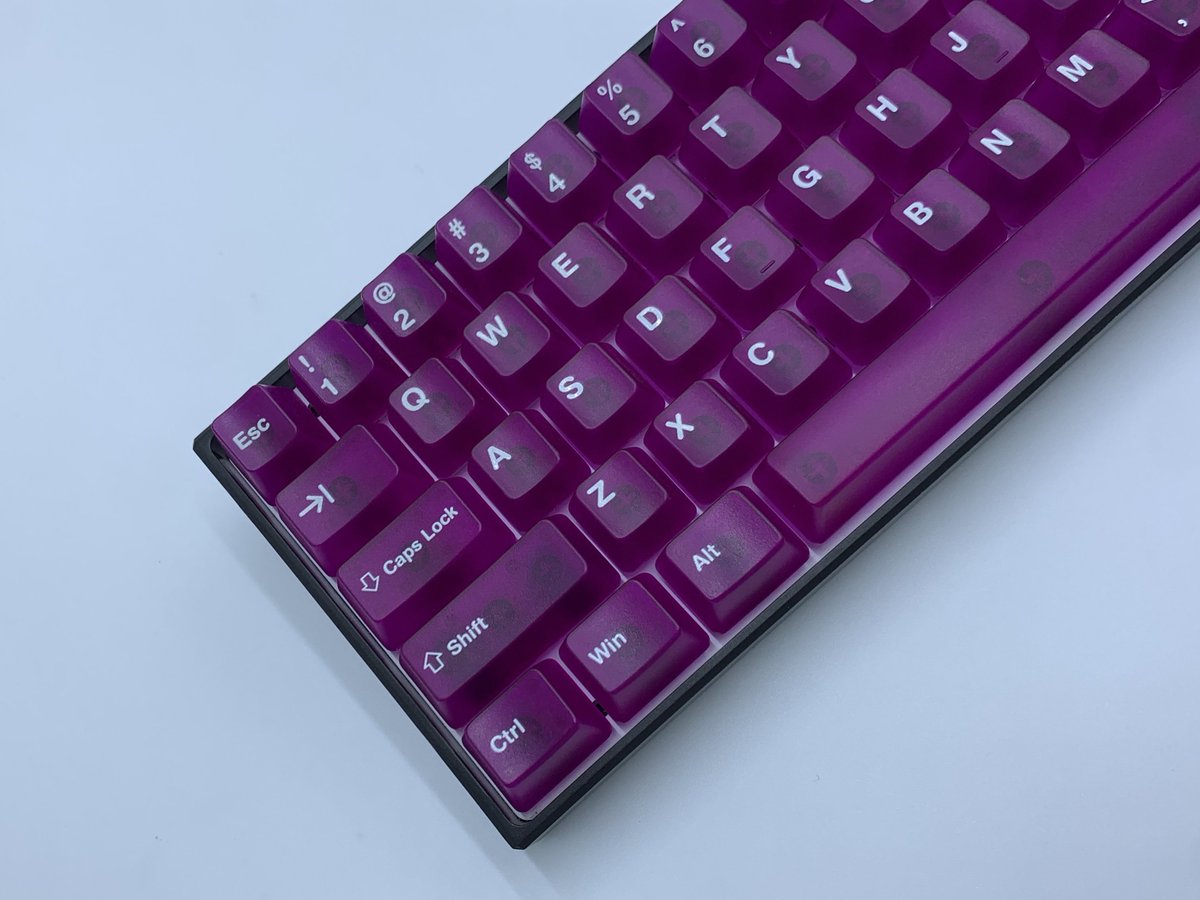 AlpheriorKeys's tweet photo. YAYY! Its Giveaway TIME!!!🥳 Enter to win this super bestest 1of1 Purple Translucent Keycap Set BUT with White Lettering! 

To Enter
-Like and Retweet
-Follow us 
-Comment how much you want it!

Winner Chosen Sometime Tomorrow! Thank you &amp; Good Luck!🥳🎉 https://t.co/AyFReu4R1d