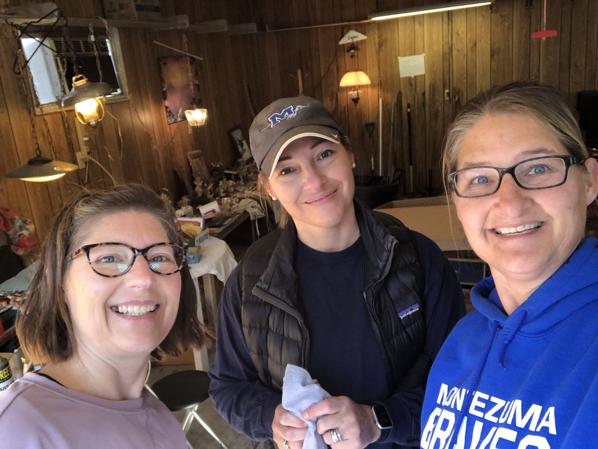 Last Sale - cleaning out house cedarrapids.craigslist.org/gms/d/cedar-ra…. We spent all summer cleaning out mom and dads house and finally got it done !