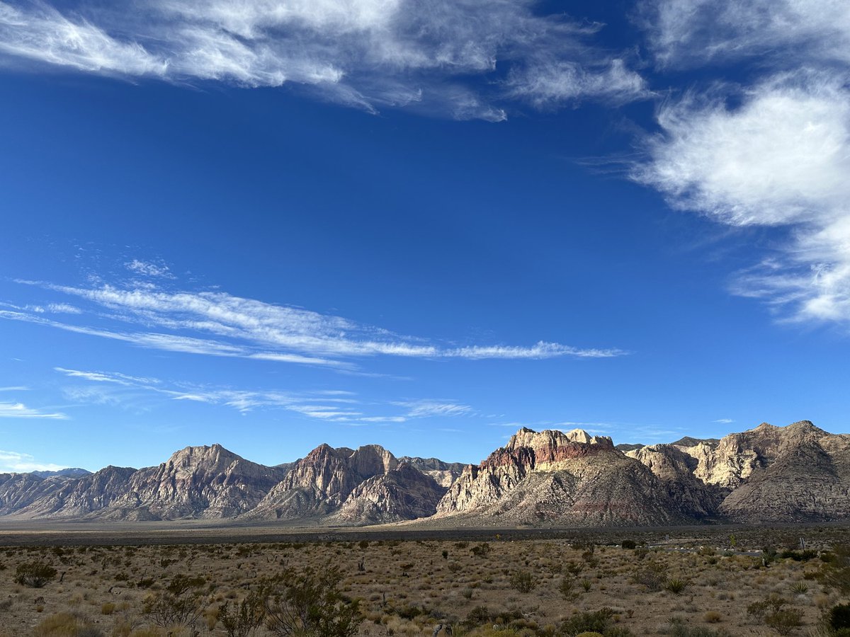 Thank you <a href="/unlvmedicine/">Kirk Kerkorian School of Medicine at UNLV</a> for a great educational session and stop on our #NATF2022 tour!

<a href="/EricWagnerMD/">Eric Wagner</a> <a href="/scrubbedoutdoc/">Adrian Huang</a> <a href="/AmitJainSpine/">Amit Jain, MD, MBA</a> @OrthoDocOde <a href="/aoa1887/">AOA1887</a>