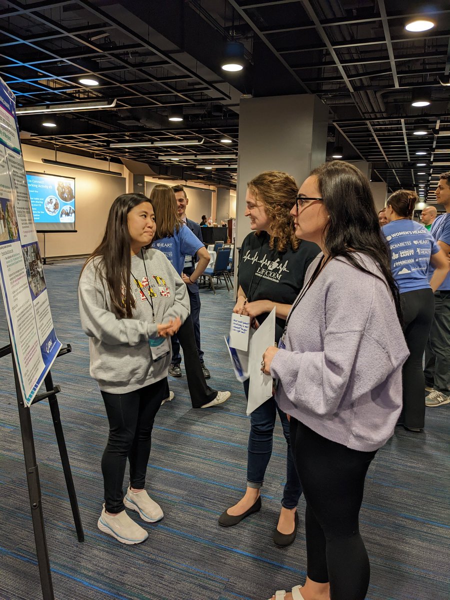 DeannaTranPharm's tweet photo. So proud of our p1 student, Julie Luong, for presenting our chapter's Innovative Programming poster, to everyone at @APhAASP #MRM2022 https://t.co/1pDS35oBfc