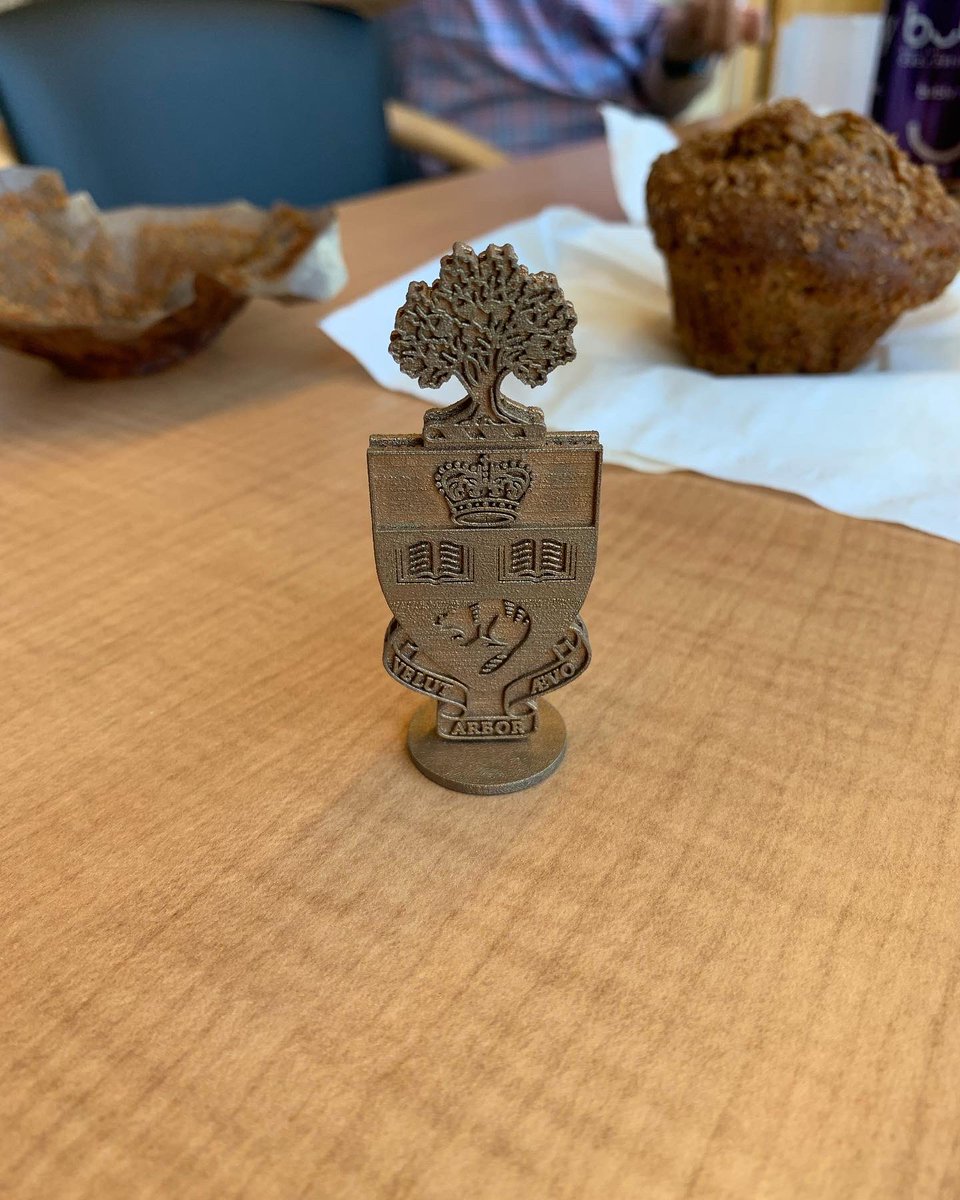 UofTEngDean's tweet photo. Absolutely love it when faculty drop by to show the latest stuff they have on the go - and leave some #merch - amazing work from @zou_mse_UofT #LEMAM in additive manufacturing of metals - esp neat collaboration with @osaka_univ_e in real-time imaging 👍👍👍 https://t.co/LLsfTADQHi