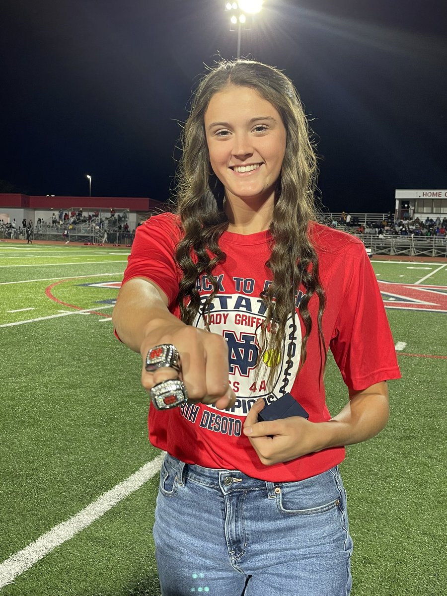 <a href="/ndladygriffins/">North Desoto Lady Griffins Softball</a> get their state championship rings. Two in a row. <a href="/tlwhitman23/">Tim Whitman</a> <a href="/delbell16/">elizabeth delafield thomas⚜</a>