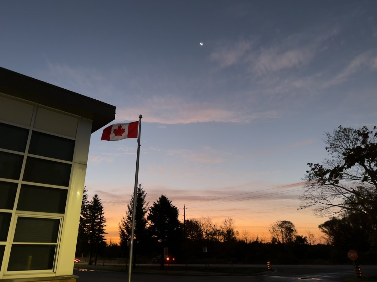 I arrived early to school this morning, just in time for a beautiful sunrise. <a href="/centennialtvdsb/">@CentennialTVDSB</a>