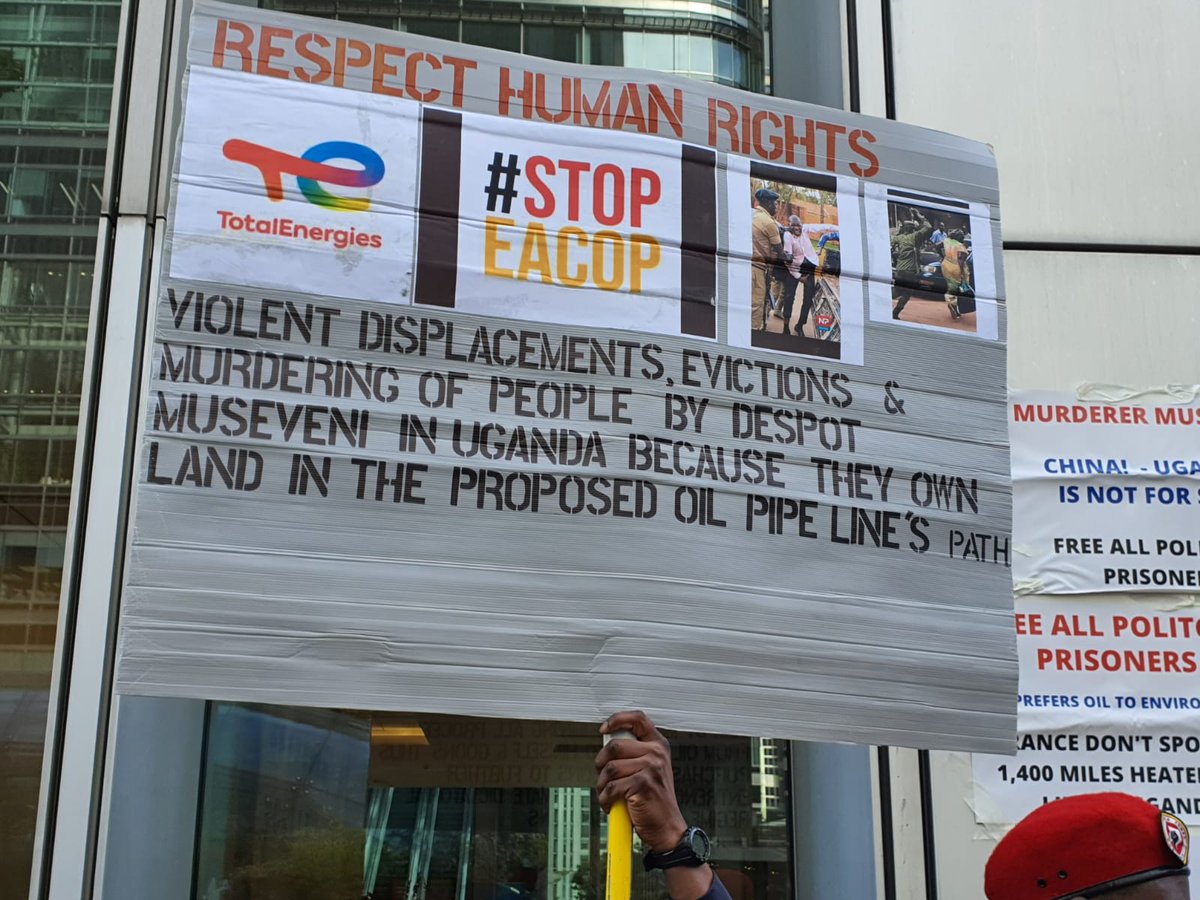 1/5 On 21 October, #Uganda diaspora in the UK protested @TotalEnergies offices in London against #EACOP, the East African Oil Pipeline, which is projected to dislocate hundreds of families in Bunyoro & Buganda regions, cross major rivers & wetlands that feed into Lake Victoria,