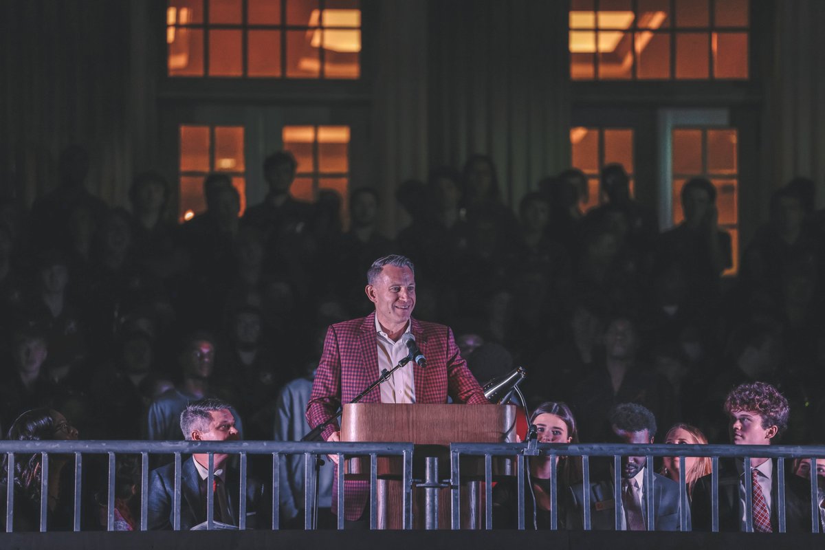 UA_Athletics's tweet photo. Had some friends say "Hi" at the Homecoming pep rally 😉👋

#RollTide https://t.co/ZbOOIZPmiw
