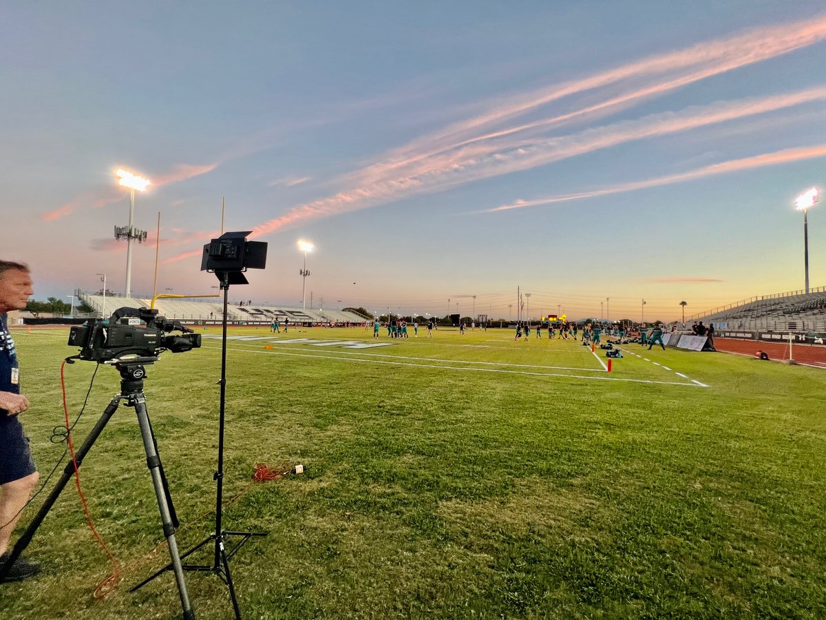 JuliaLopez3's tweet image. Defending Open Division State Champs Saguaro (3-3) visiting the defending 6A State Champs Highland tonight in Gilbert. We’ll have highlights from here and many more games from across the valley on @azfamily’s 3TV #TheExtraPoint at 10:35! @MarkMcClune