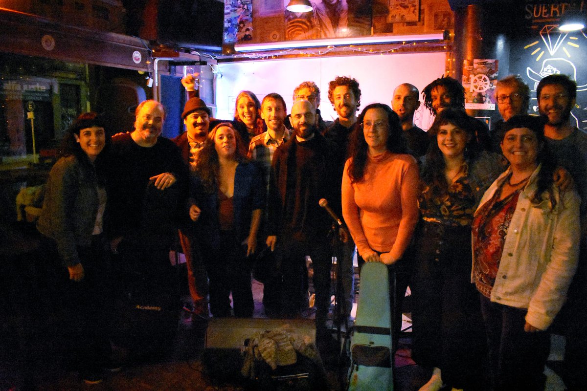 Mateo Brecha De Domingo

El domingo 16 de octubre, celebramos junto al Bar Brecha los 50 años de “Mateo sólo bien se lame”. Esa noche no estuvo solo, Mateo estuvo rodeado de amor y de música que seguramente disfrutó desde algún lugar.

@bardelxsamigxs