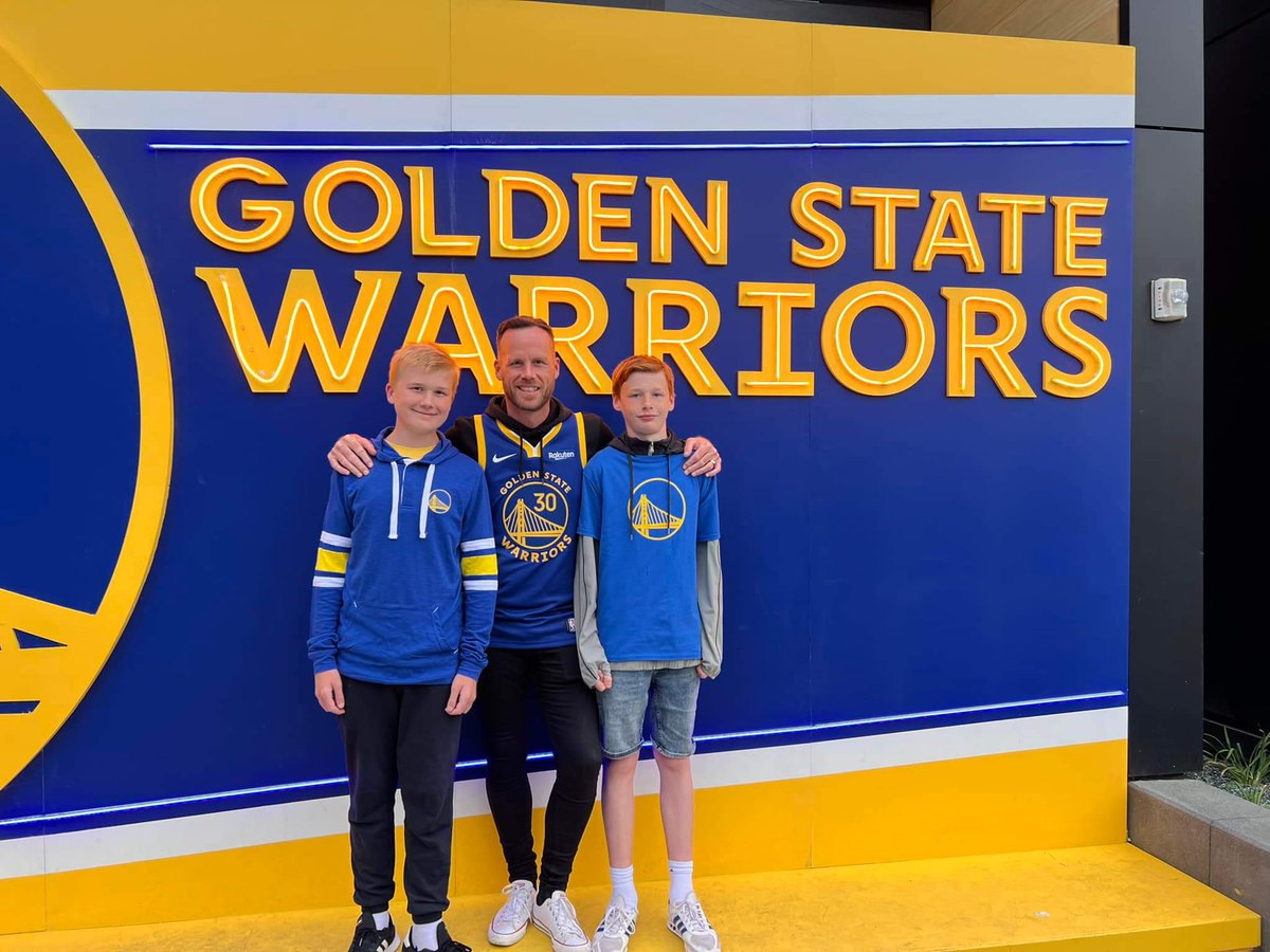 cedrico22's tweet photo. #warriorsground Let's go Warriors! 💙💛💪🏻🏀 #Chasecenter #GoldenStateWarriors https://t.co/YJA9H6ksiS