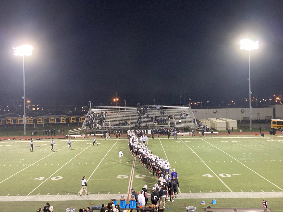 MrOlivola's tweet image. FINAL: Old Bridge 0, Bridgewater-Raritan 34.

@BRHSPantherFB (4-5) finishes its 2022 regular season with back-to-back wins after a dominating shutout Senior Night victory against @OBK_FOOTBALL (5-4)!

#NJFootball @TheBReezeTAP @bcnjgridiron @MikeKinneyHS @SimeonPincus @BRRSDComm