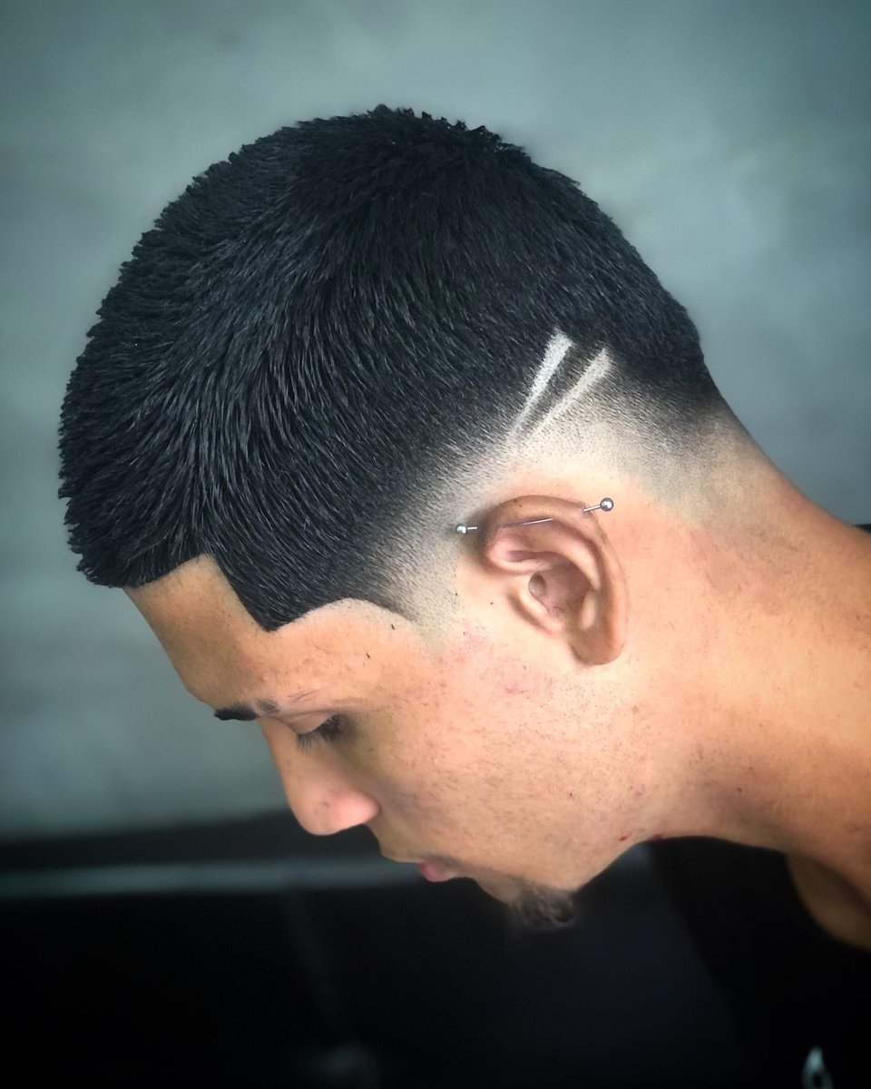 Disfarce De Favela °2020 tweet media