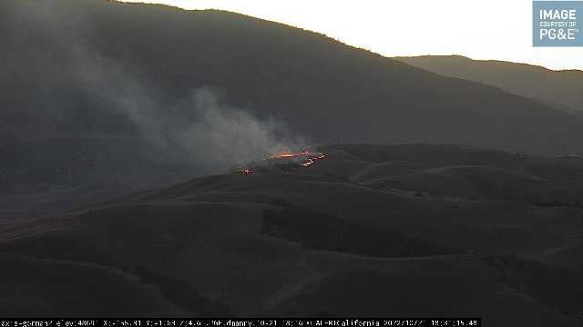 DanielFireTruck's tweet photo. #PyramidFire New Brush Fire 5 freeway at Gorman Rd.
LACoFD Copter 15, 21 is enroute.
Too late for fixed wing it seems like. https://t.co/vIcdo6TGpQ