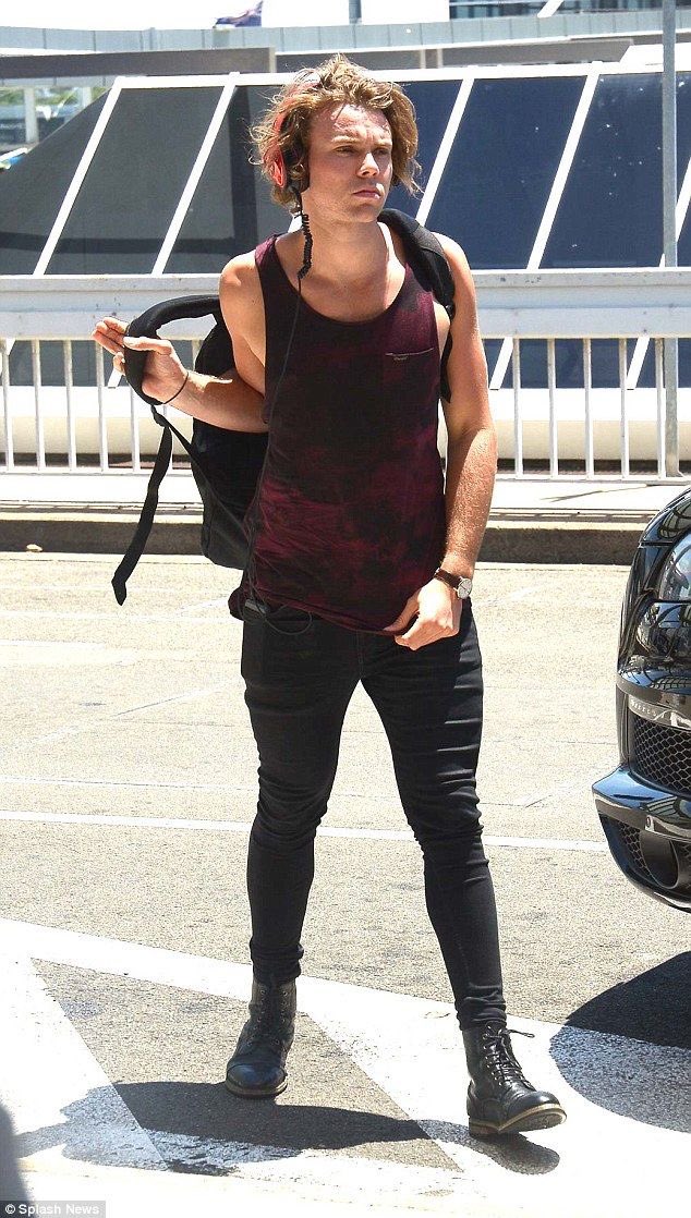 airport ashton irwin