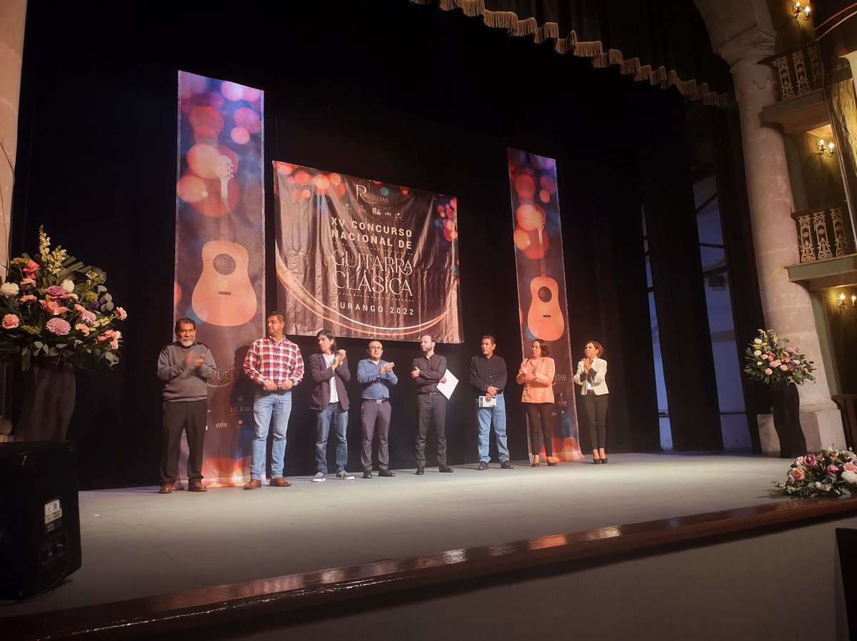 RevueltasDgo's tweet photo. Ganadores XV Concurso Nacional de Guitarra:
1er Lugar - Arturo Iván Vera (#NuevoLeón)
2do Lugar - Jorge Manuel Atanacio (#Veracruz)
3er Lugar - Eddy Gpe Ramírez (#NuevoLeón)
Premio Especial para la mejor interpretación de participante radicado en #Durango - Carlos Alonso Quiñones https://t.co/082CXHHR2q