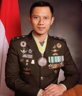Siapa Figur yg Cocok sebagai Cawapres pada Pilpres Tahun 2024 Pilihan anda  ? 
<a href="/ganjarpranowo/">Ganjar Pranowo</a> 👉 LIKE
<a href="/AgusYudhoyono/">Agus Harimurti Yudhoyono (AHY)</a>  👉 RETWEET