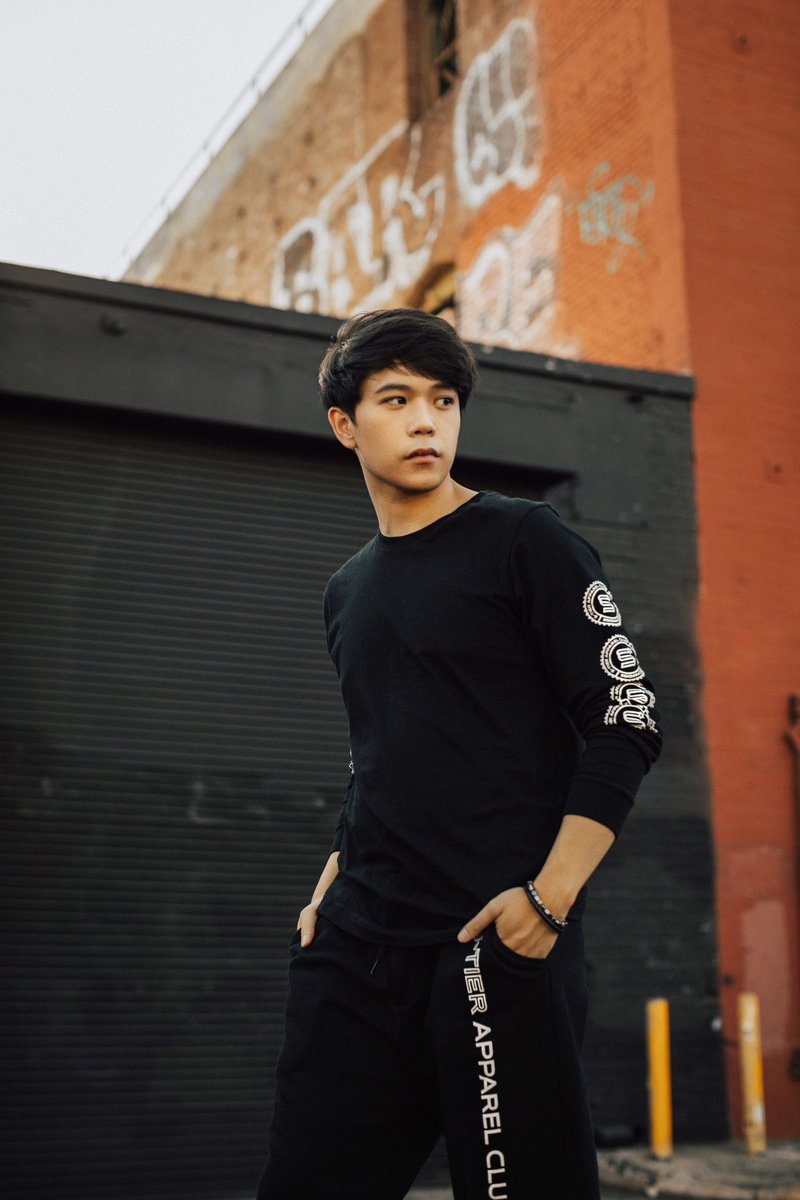 Aleks Le 🤜💥🥊 on Twitter "WWWOOOOOOAAAAAAA 🥹 OUTDOOR VERSION!!! Check