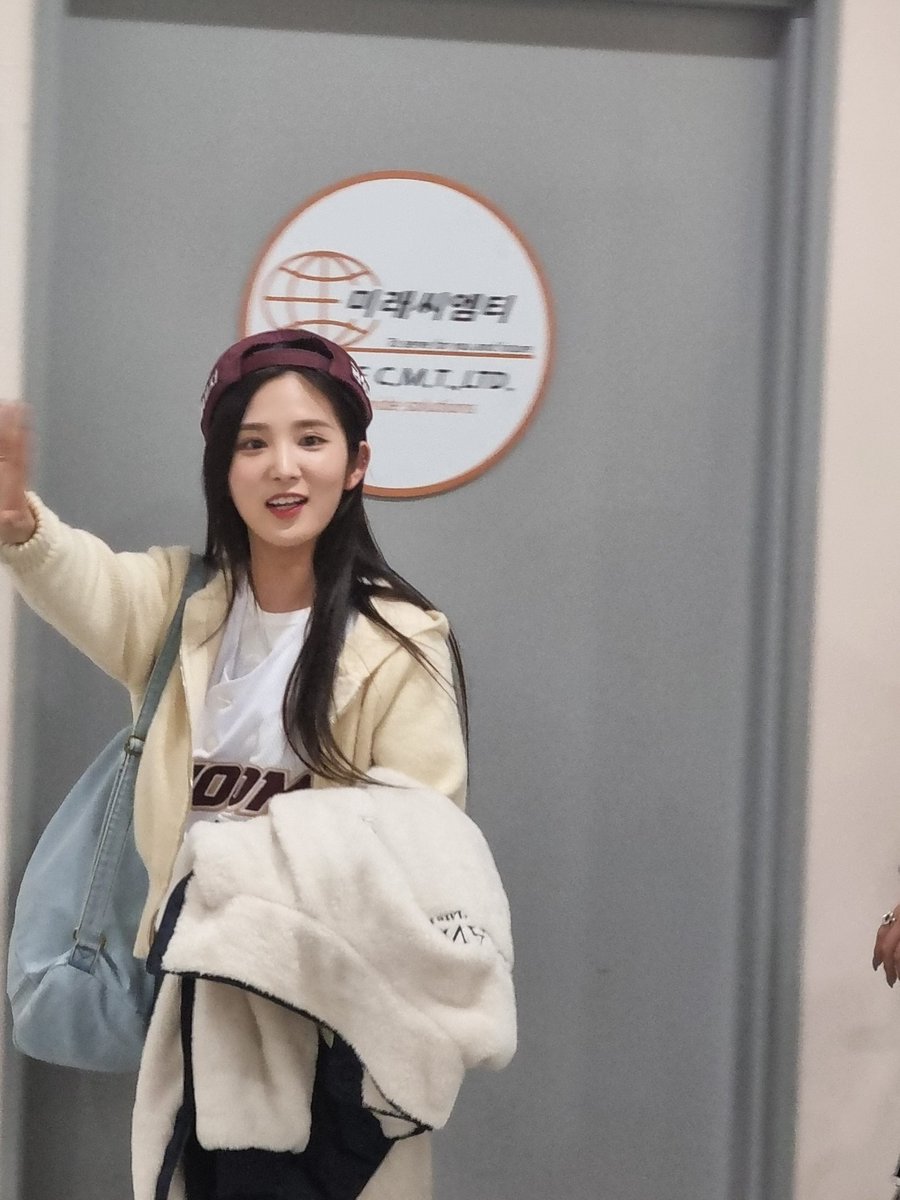 Nyanghee_S9's tweet photo. cutest leader
#트라이비 #송선 https://t.co/nUStUzReBA