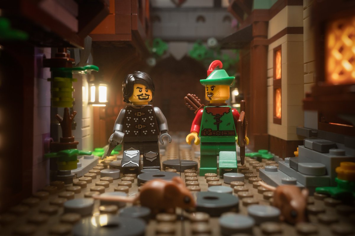 fourbrickstall's tweet photo. Outlaws on Galen's Row!

Picked up this cool Robin Hood inspired head from @ktownbricks a while back along with the brigandine torso and plate legs. Nice, nice!

Hopefully we'll get some D&amp;D minifigs from the @LEGOIdeas x @Wizards_DnD contest. https://t.co/O1GxcphPdt