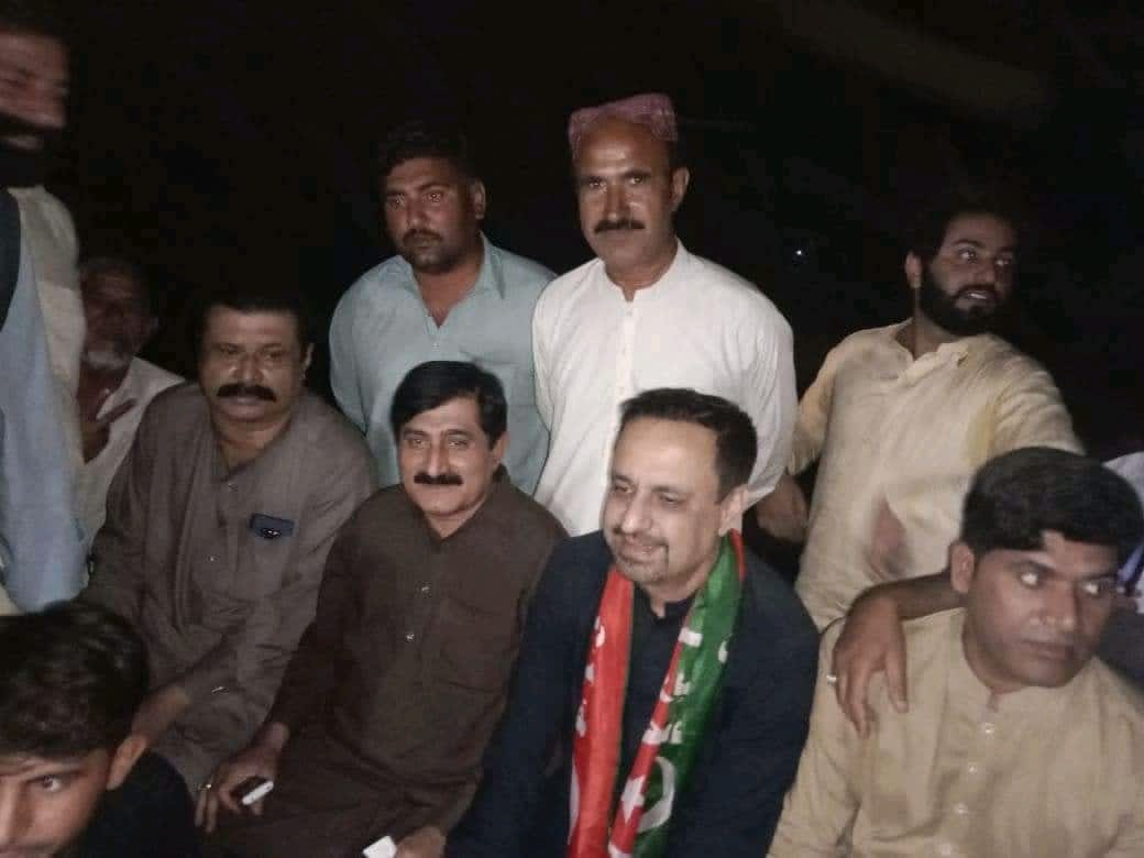 Protest on chnab river &amp; block the chnab river with MPA MIAN ALMDAR ABBAS QURESHI PP273 
WITH NAWAB ZADA SENIOR PRESIDENT OF PUNJAB 
#REDLINEIMRANKHAN