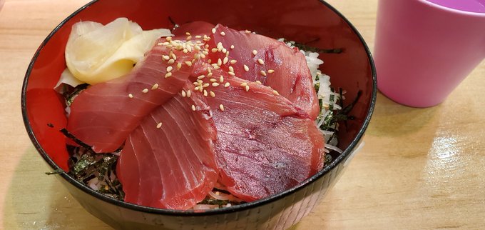 ラストオーダー30分前の丸勘食堂さんでまぐろ赤身丼ヨーソロー。
ごちそうさまです。 