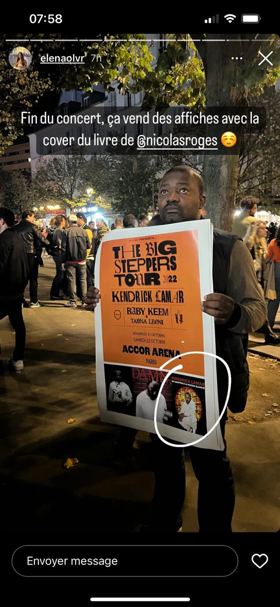 🏴‍☠️ C'est donc ça, la réussite ? Se faire pirater la cover de son livre pendant un énorme concert parisien ? Jamais été aussi content de me faire voler un truc, prenez tout, ça me va très bien ! 🏆