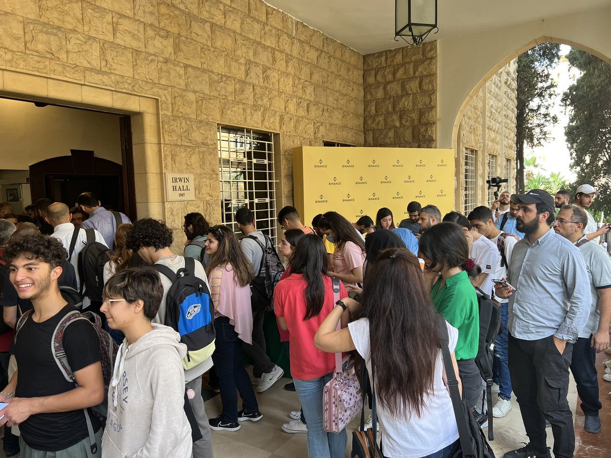 BinanceArabic's tweet photo. التجهيزات مباشر من لقاء #بينانس في #بيروت خلال مؤتمر  @DevFestLebanon
من تنظيم @googledevgroups في @LebAmUniv https://t.co/8dHGoIMQdh