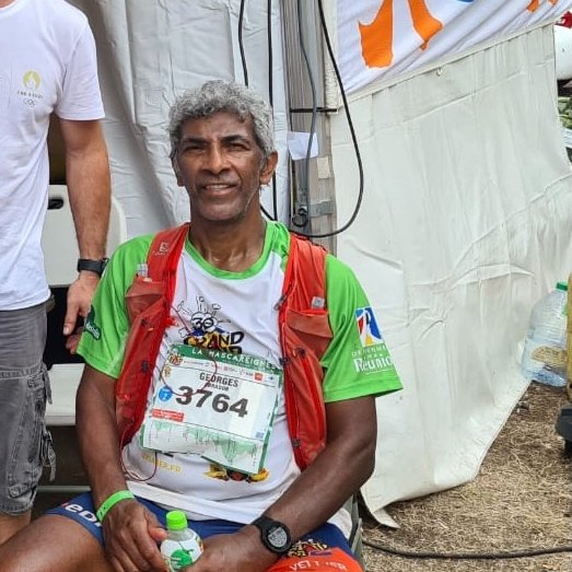 [ #GRANDRAID2022 ⛰]
Ils se sont surpassés pour la Mascareignes ➡️ bravo à nos coureurs Sylvain, Gilbert, Damien et Georges qui ont franchi la ligne d'arrivée la nuit dernière 👏 Bravo à Ricardo, qui a su faire preuve de courage jusqu'à Dos d'Âne 💪