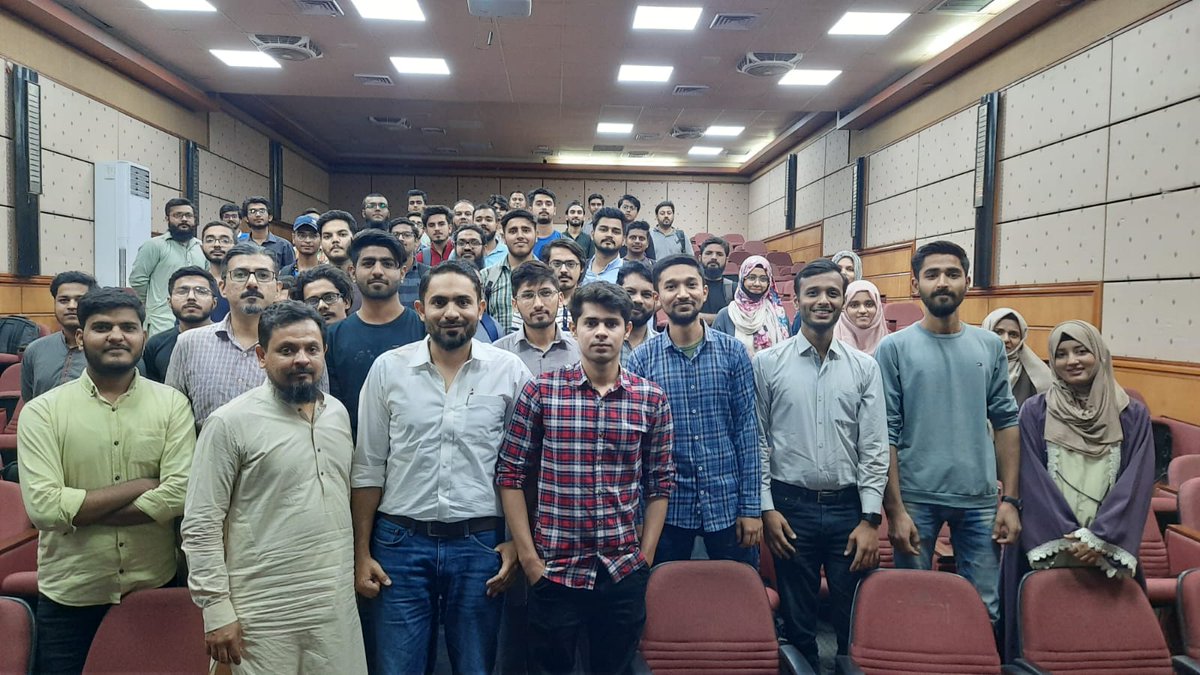 umair_munaf's tweet photo. Alhamdulilah!
We finished Quarter 1 of 2022 last Sunday🎉 for onsite &amp; online Blockchain Batch 36 &amp; 37 - Usman University.

For all your hard work and efforts, I encourage all my students to take a look and see what you’ve achieved from it. https://t.co/Gr5jVfeTAS