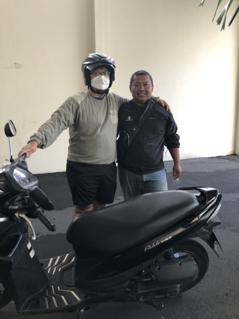 seperti biasa, kalau sewa motor di Jogja ya sama si Rusli. 

WA aja di 089671416161

ini jam 6 pagi aja motor sudah diantarkan sama Rusli ke hotel, nanti balikinnya titipin resepsionis, Rusli atau timnya yang ambil.

armada banyak dan murah, saya request Suzuki Adress yang irit.