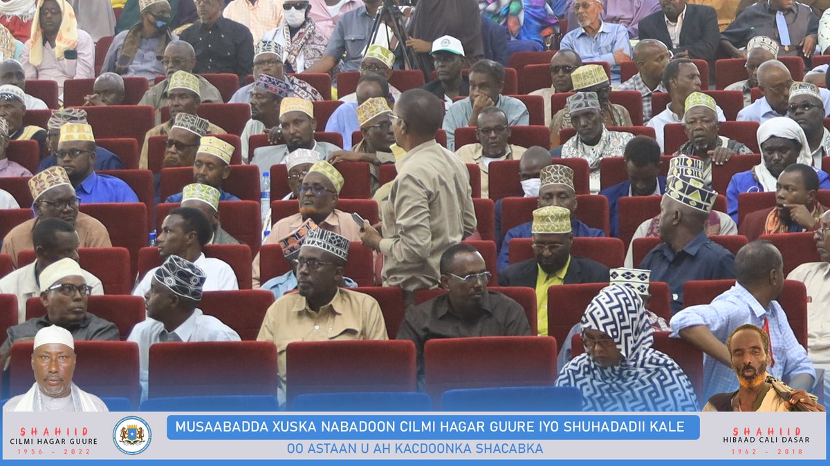 MoIFARSomalia's tweet photo. In attendance are Somalia's leaders including First Minister H.E @HamzaAbdiBarre and Minister of Interior, Federal Affairs and Reconciliation H.E @AhmedMoFiqi as well as traditional elders, community leaders, women's group representatives among others.
#Kacdoon https://t.co/aJt56v9TwW