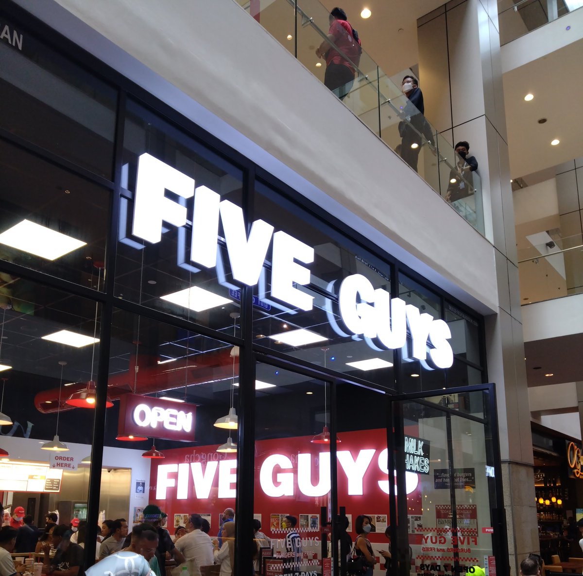 fronti's tweet image. Stellen an denen Kuala Lumpur aussieht wie #Stuttgart