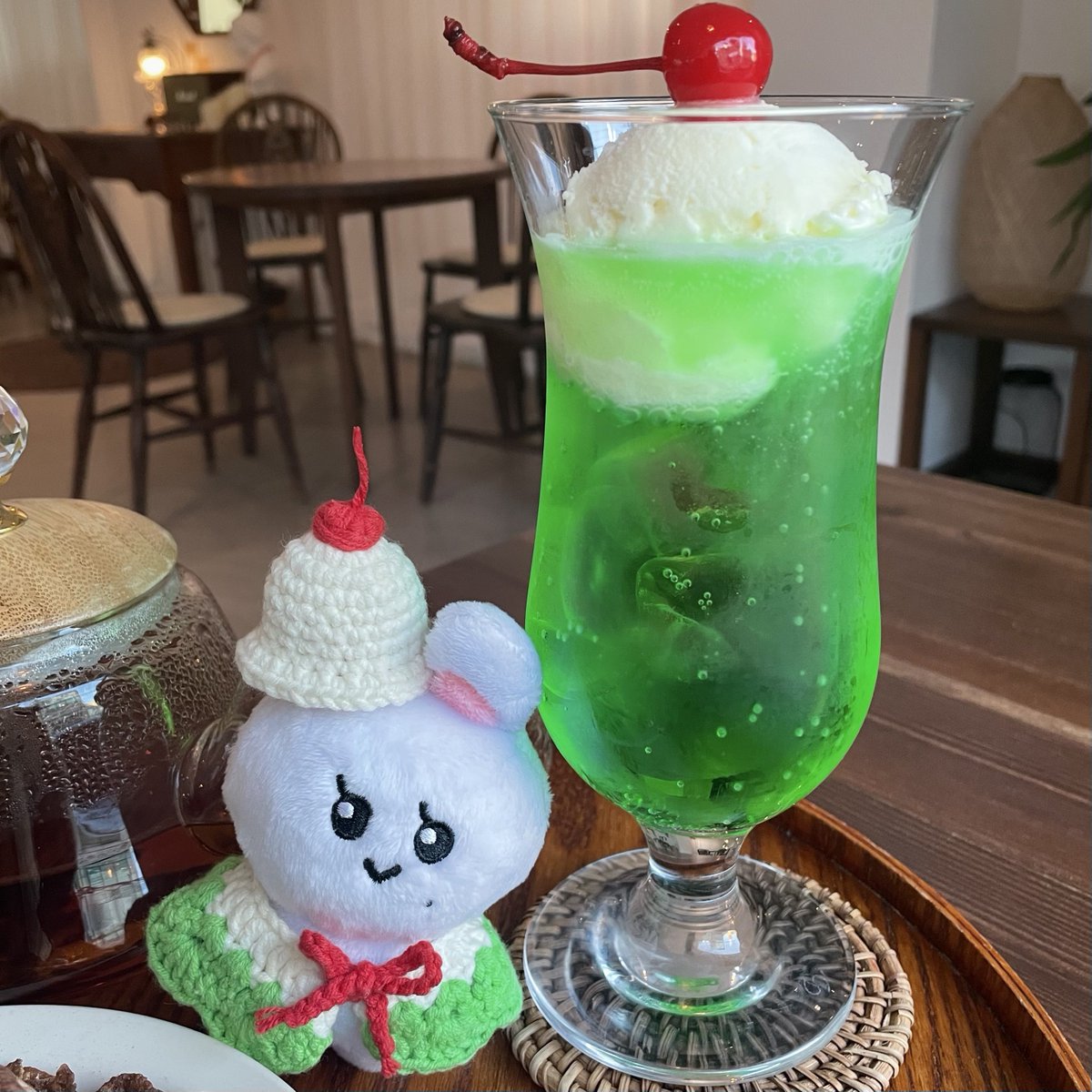 HYUNSUK__0's tweet photo. 🐰🍈🍒

석또깅과 메론소다의 만남 기쁘다。。 https://t.co/x2xAxmrM0y