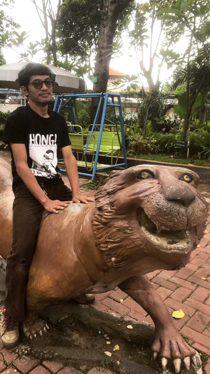 fuadarkn's tweet photo. @ezrasyahdian @eatmoreuseless Ane pun sudah mempersiapkan logo untuk Distrik Cisewu 👍👍👍 https://t.co/MJ6AdrVgJ8