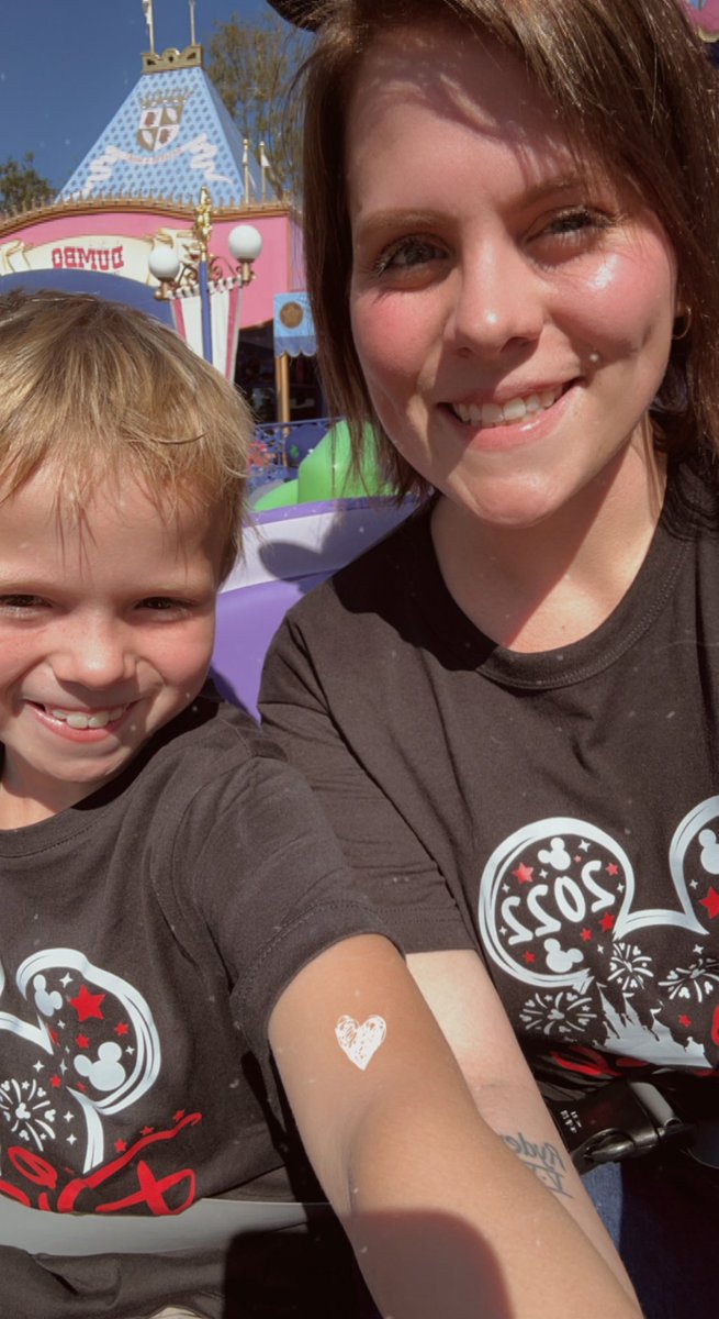 RashellShell25's tweet image. Happiest place on earth they say 🥰