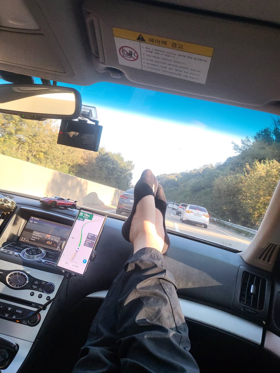 harang1992's tweet photo. 애미야~운전은 천천히 하는거란다...
#운전좀 #살살해 #대구 #드라이브 https://t.co/Qf6wQ7DE4O