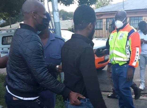 PSAFLIVE's tweet photo. BREAKING NEWS: Thirteen illegal foreigners have been arrested for illegally occupying two hijacked Joburg buildings for over four years. https://t.co/KCMhn8IZ8j